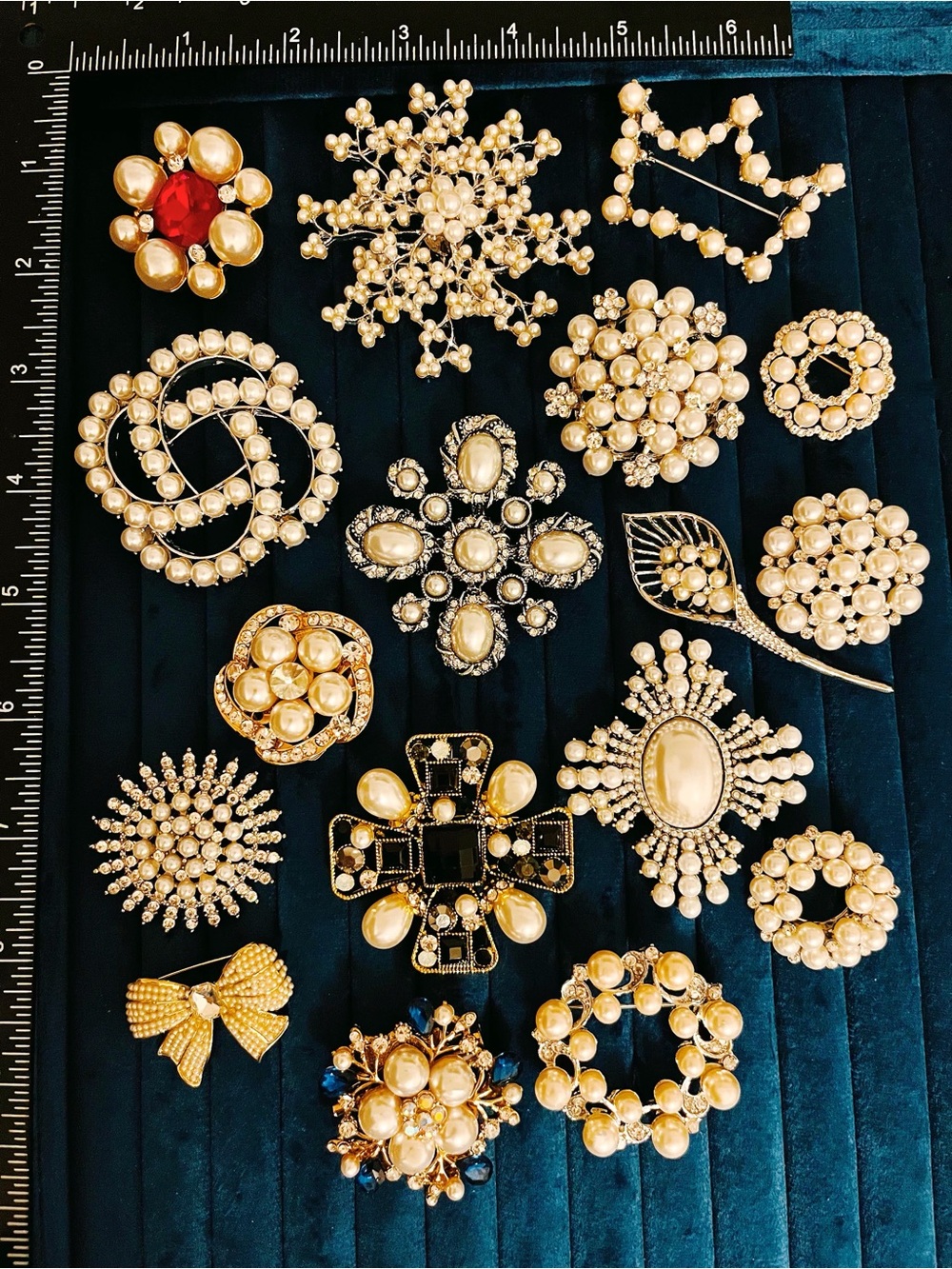 17Pcs Pearl Brooch Lot Rhinestone Crystal Floral Crown Pin Statement Jewelry Set